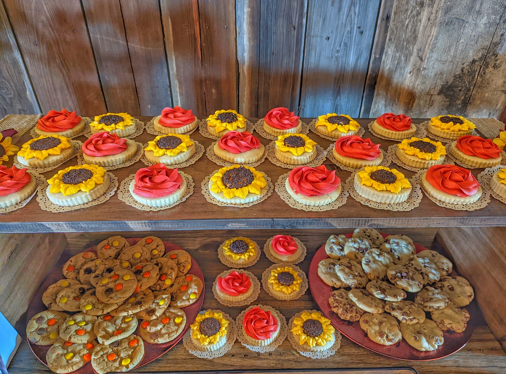Buttercream Cookies, Chocolate Chip and Peanut Butter Cookies
